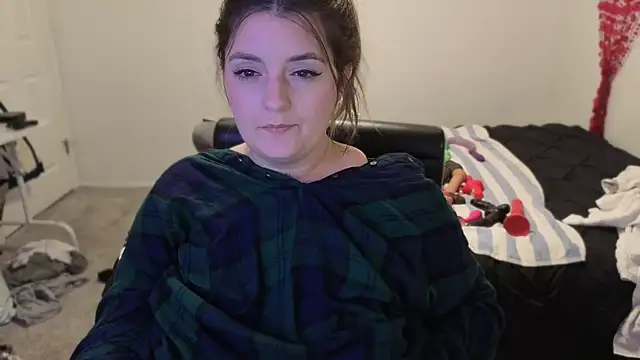 magicsparkles (F young) - who wants to make me cum