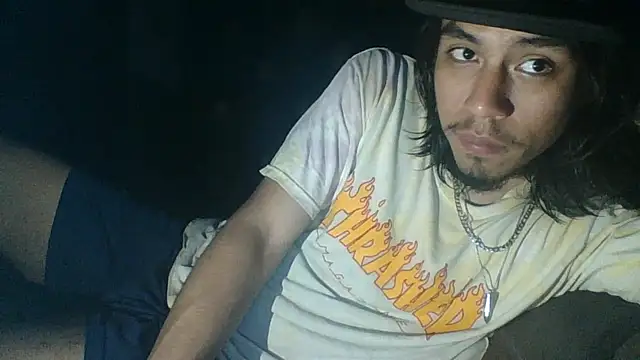 AlexAlejandro13 webcam