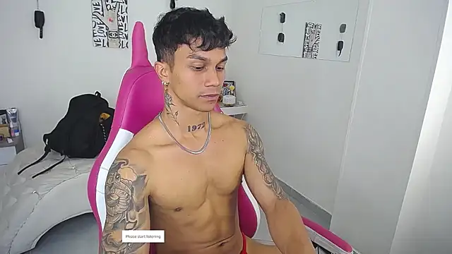 Leonard_Price live sex cam