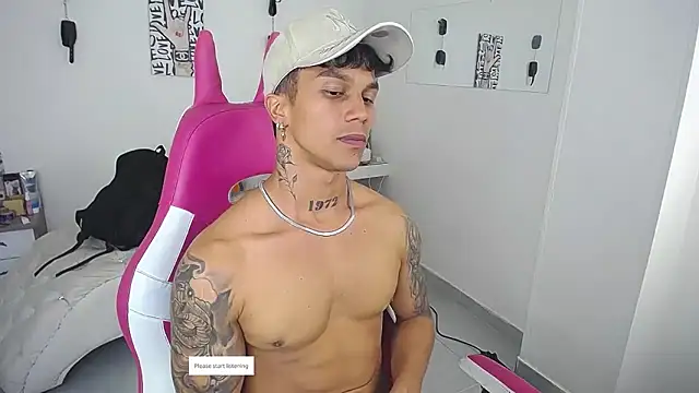 Leonard_Price webcam