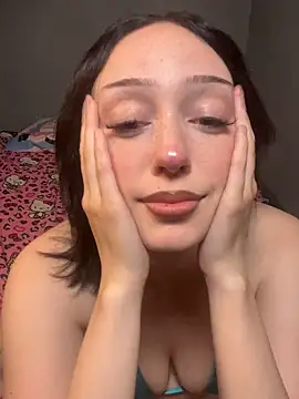 strwbrrymilk live sex cam