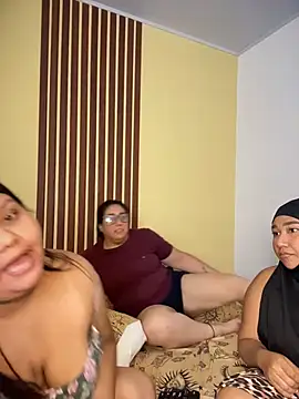 desert_queens (G young) - ALL GIRLS NAKED and masturbation