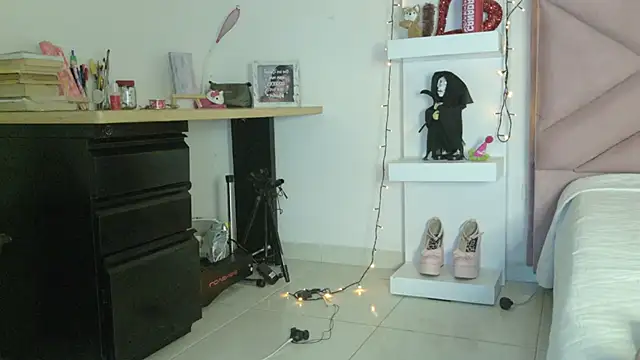 eva_sin18 - Eva_sin18's free webcam - UK Sex Cams