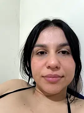 Webcam Model (Daniela-rosee) is live