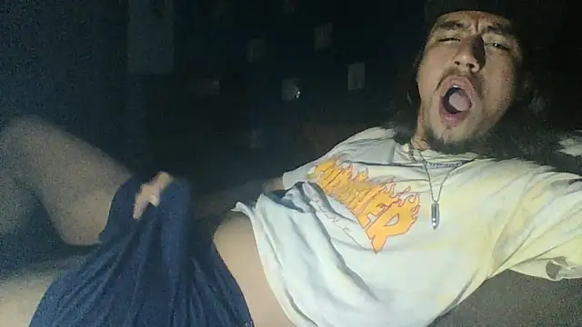 AlexAlejandro13 webcam