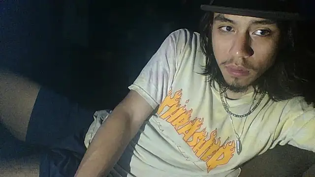 AlexAlejandro13 webcam