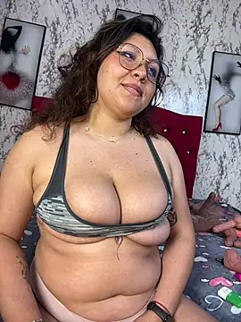 Larissa_Antonella webcam