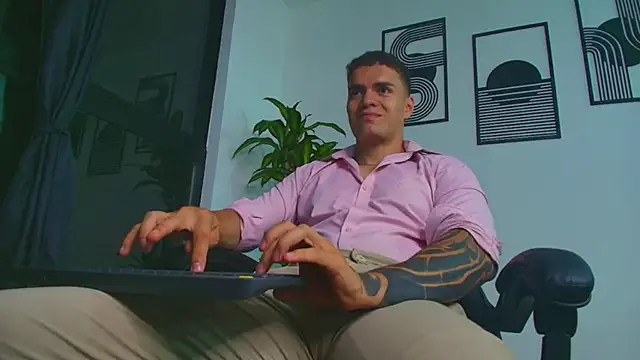 ALPHA_DOMINUS_ webcam