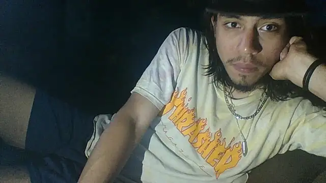 AlexAlejandro13 webcam