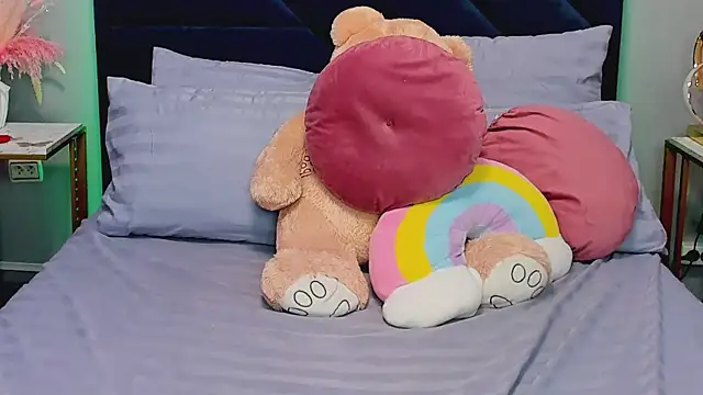 Curvy_Dynamite_ webcam