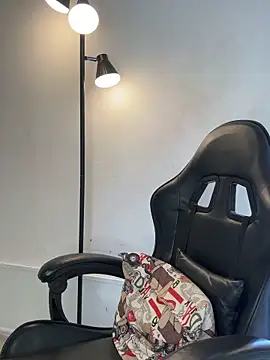 Webcam Model (_Bella_7)  is live.Free join now!