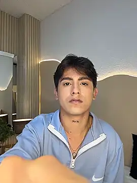 Thristan_Leones webcam