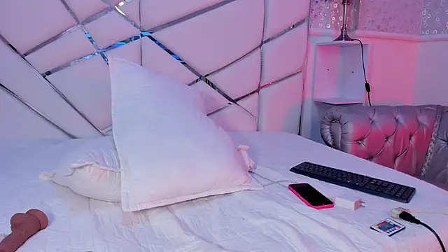 Horny_Brunette_ webcam