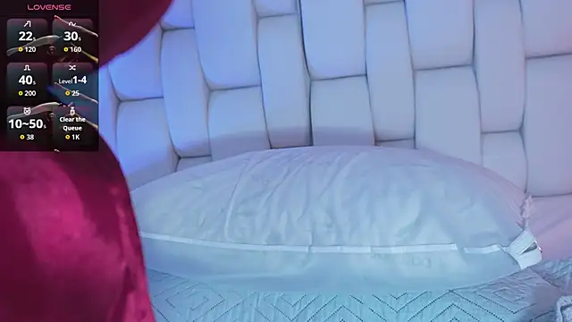 yourcuteneighbourr webcam