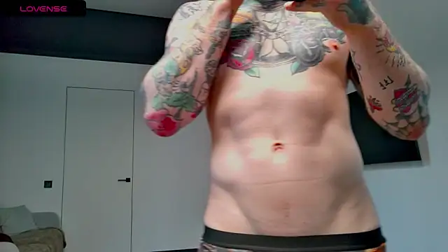 white_King9999 webcam