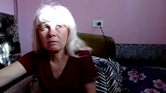 sakura_blonde webcam