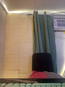 Yourtranscutie21 webcam