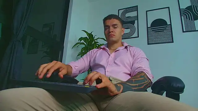 ALPHA_DOMINUS_ webcam