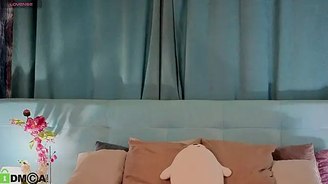 Aurora_Bennet webcam