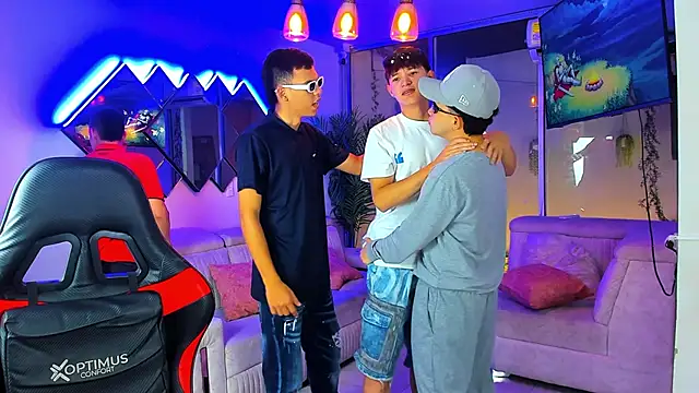 Houseofwarrios webcam