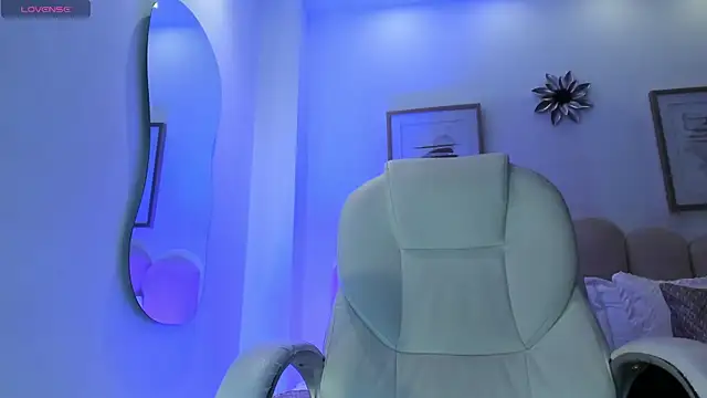 Natasha_Kiim_ webcam