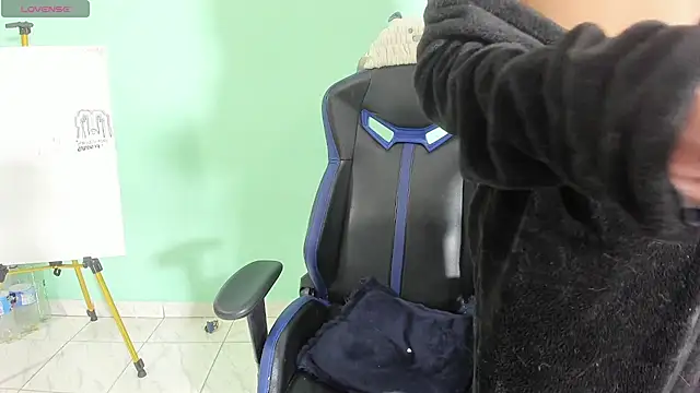 TYLERhHOT2005 webcam