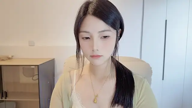 美女HaagenDazs_在线直播