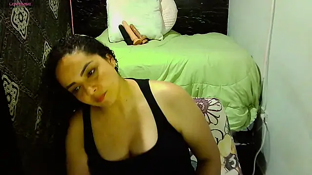 _naughty_milf webcam