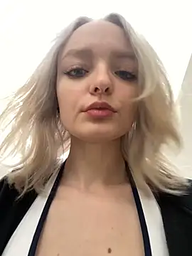 aka_Blonde webcam