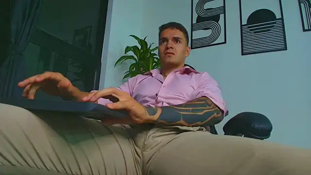 ALPHA_DOMINUS_ webcam