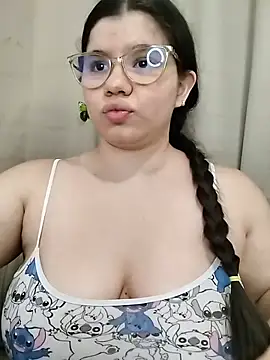 danzel1105 (F young) - 5 fingers in the pussy