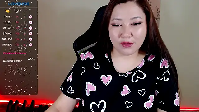 LisaAsianFlower webcam