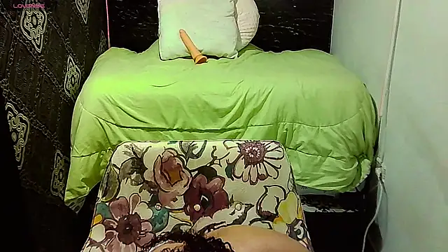 _naughty_milf webcam