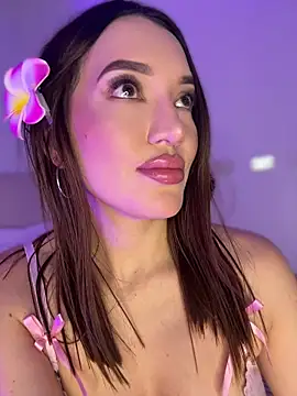 Bella-taylorr webcam