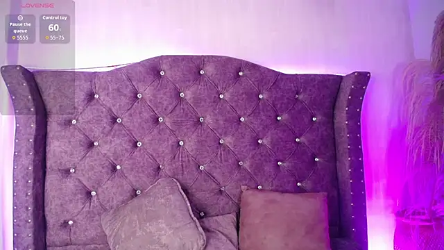 Violet_Collins1 webcam