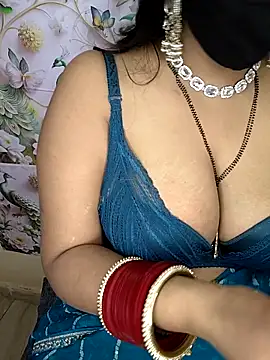 Long_hair_queen webcam