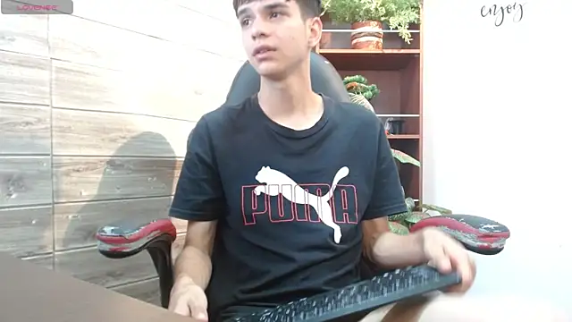 maxim_rod (M twink) - big explosion of semen at home alone