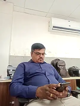 desi_lodo_gujju_boy (Ask my age) - Good Morning Friends Office Time
