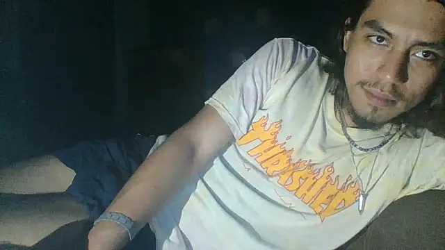 AlexAlejandro13 webcam