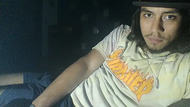 AlexAlejandro13 webcam