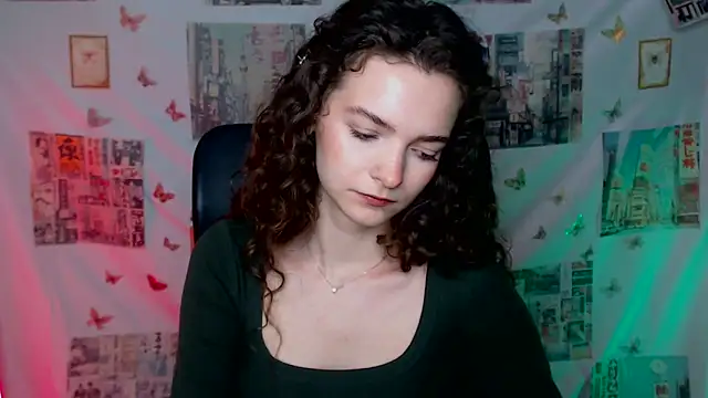 _susiesu_ (F teen) - show panties