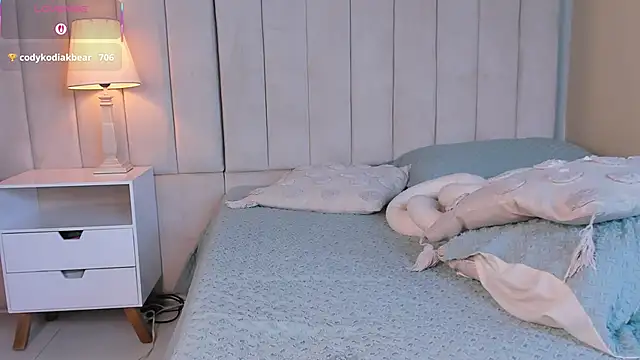 Elise_Diamond webcam