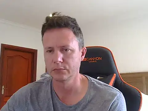 TroyDieselXXX webcam