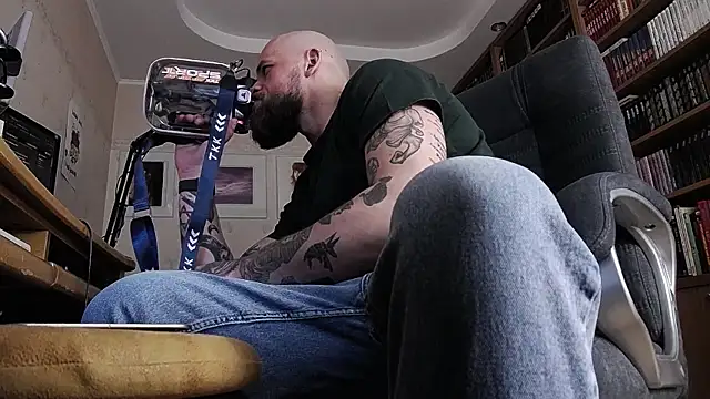 FindomJason webcam