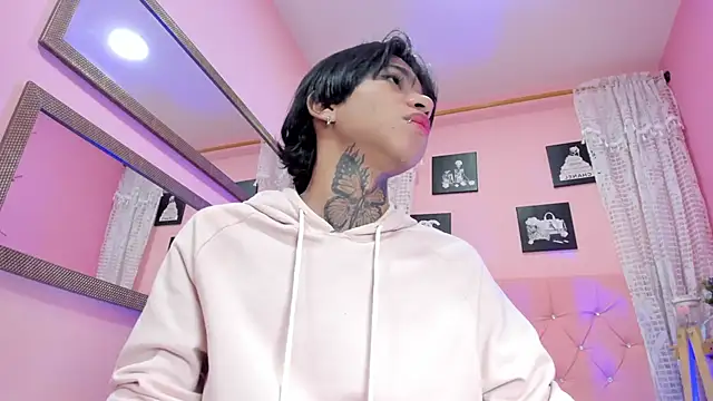 liam_evvan (M twink) - Show hard cock