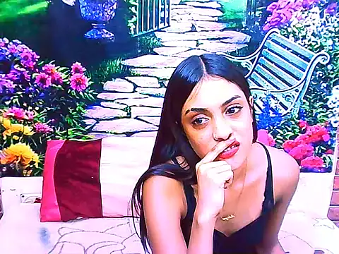 IndianPretty14u2Luv webcam