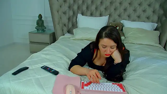 ElinaBellucci webcam