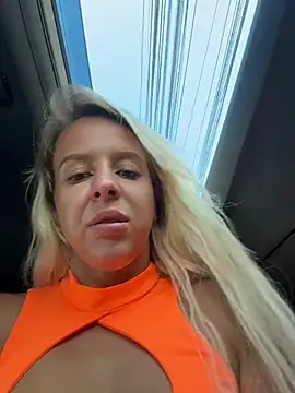 likacat (F young) - Dildo in ANAL 😈