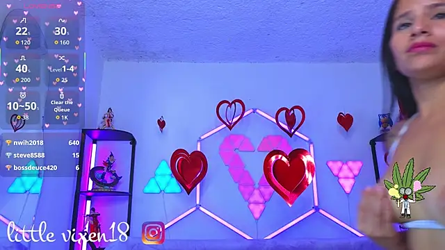 littlevixen18 webcam