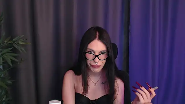 cassie_bae (T teen) - show tits